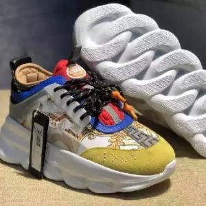 zap-ver-uni-2020-29-zapatillas-unisex-versace-chain-reaction-gris-mostaza-base-blanco